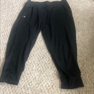 EUC Women’s Under Armour Black Jogger Pants